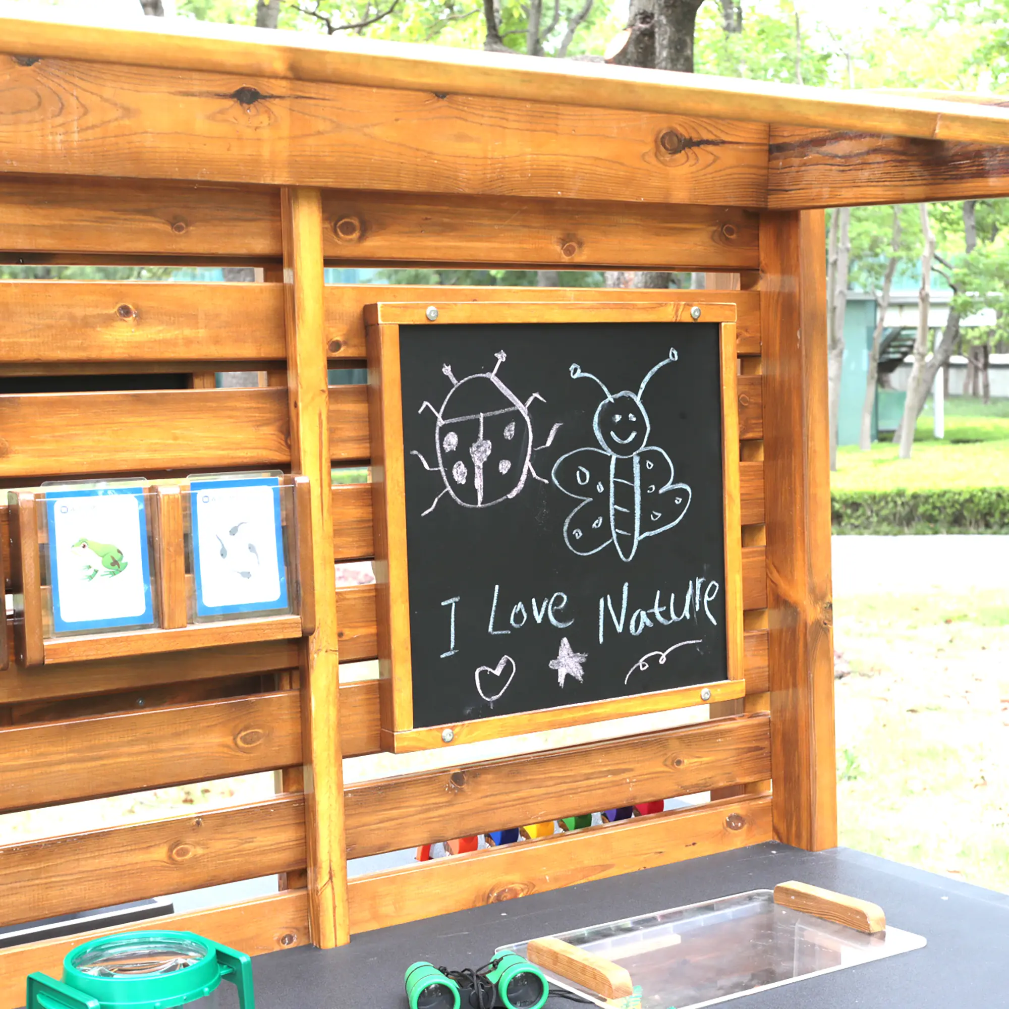 Outdoor-Entdeckerstation