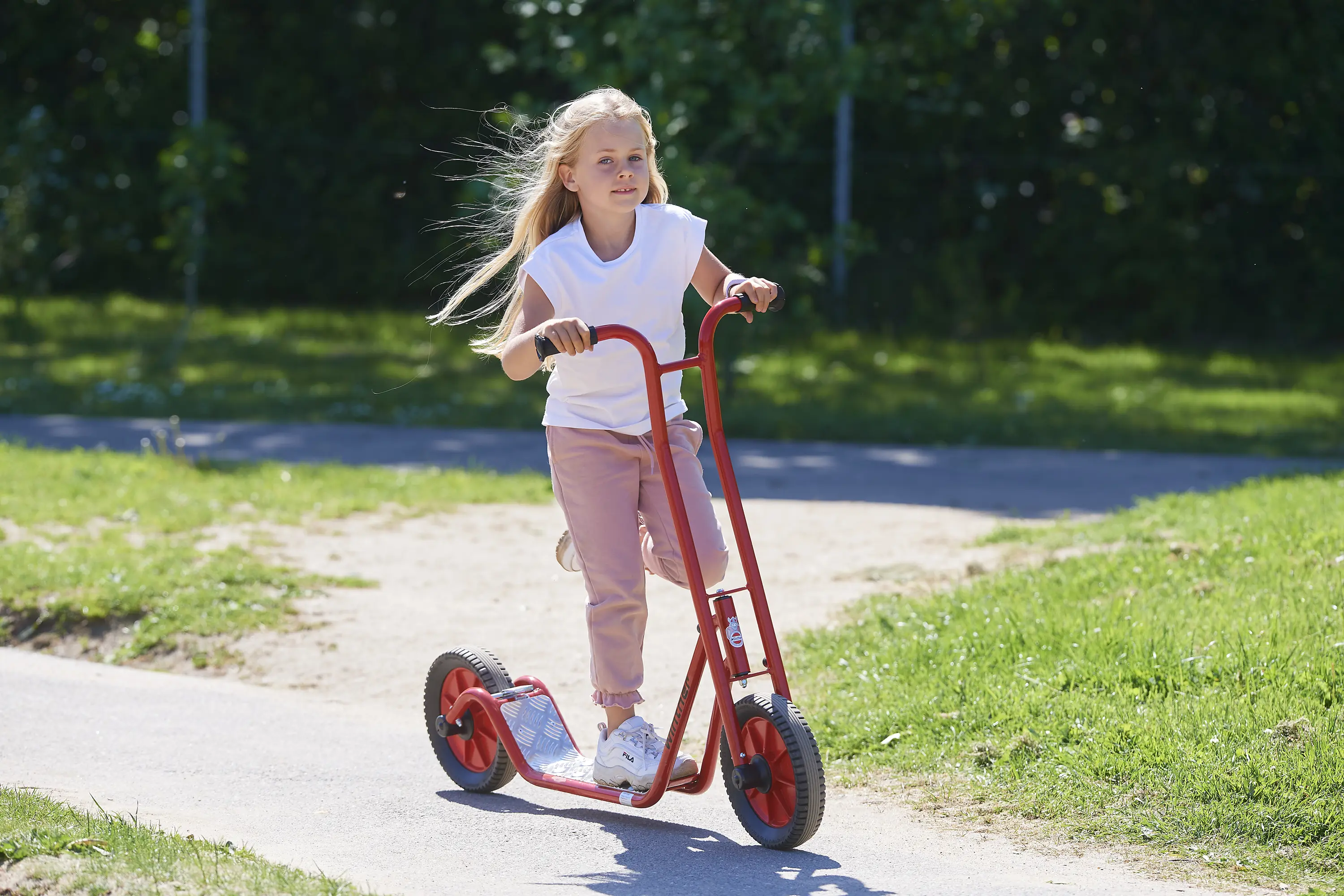 Roller Maxi mit Fußbremse Winther
