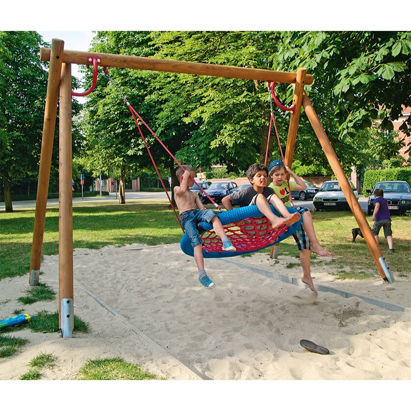Nestschaukel mit Holzgestell aus Lärche