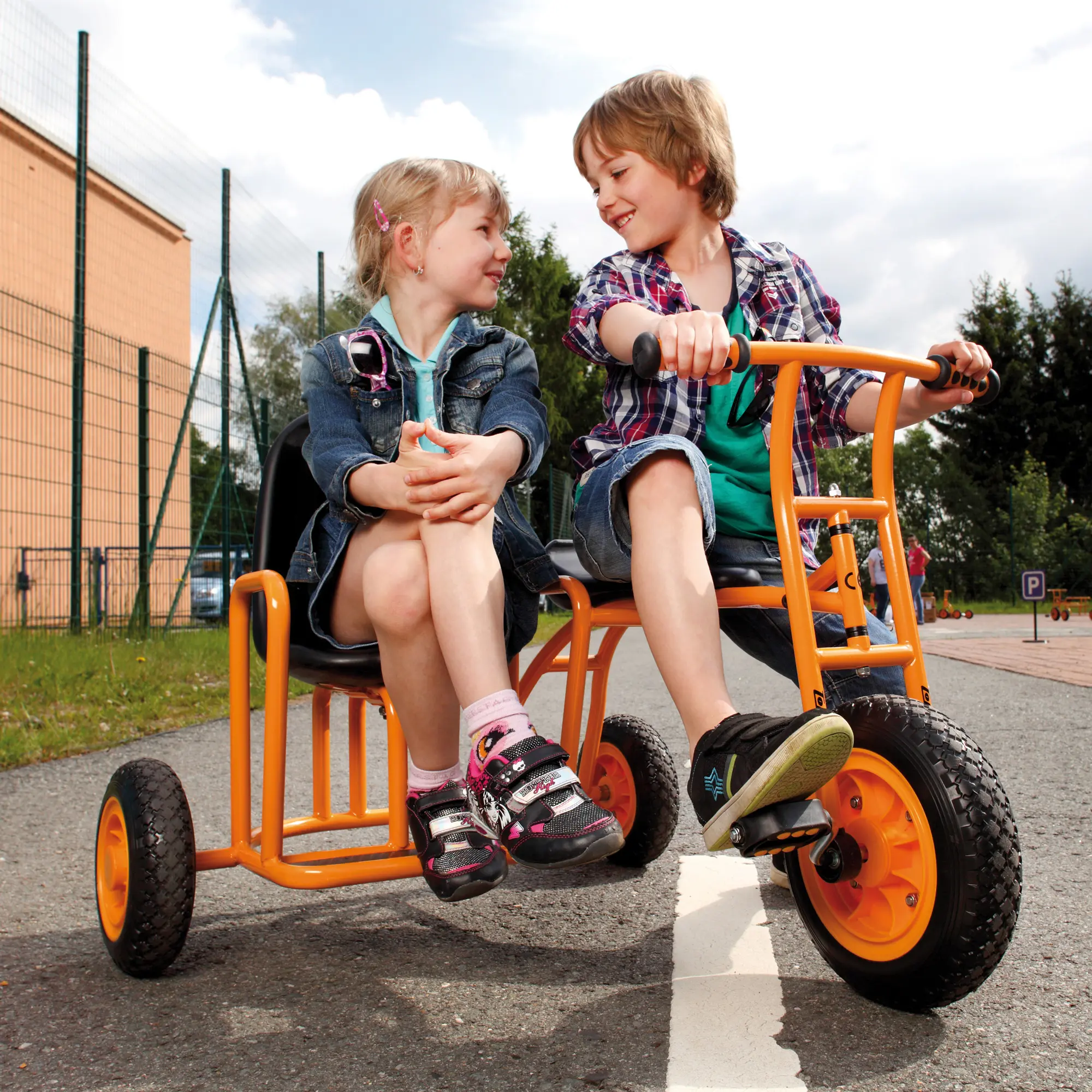 Dreirad mit Seitenwagen TopTrike