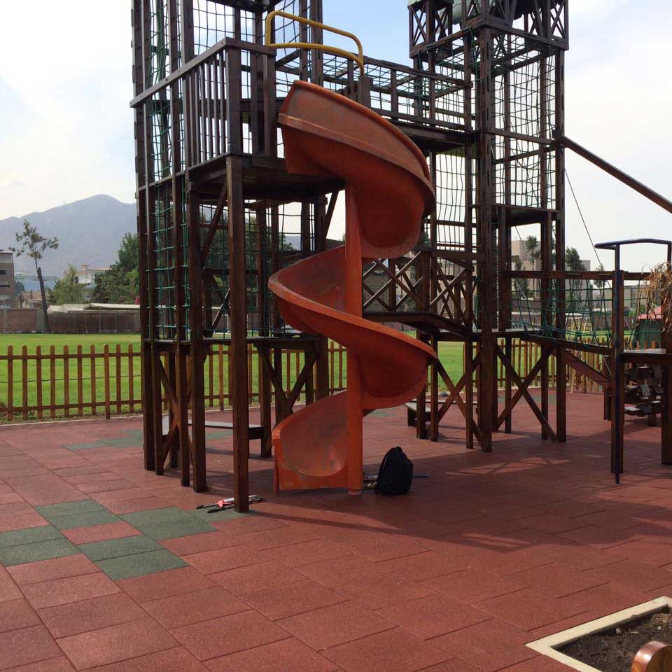 Fallschutzplatte 50 x 50 cm Grün 80mm