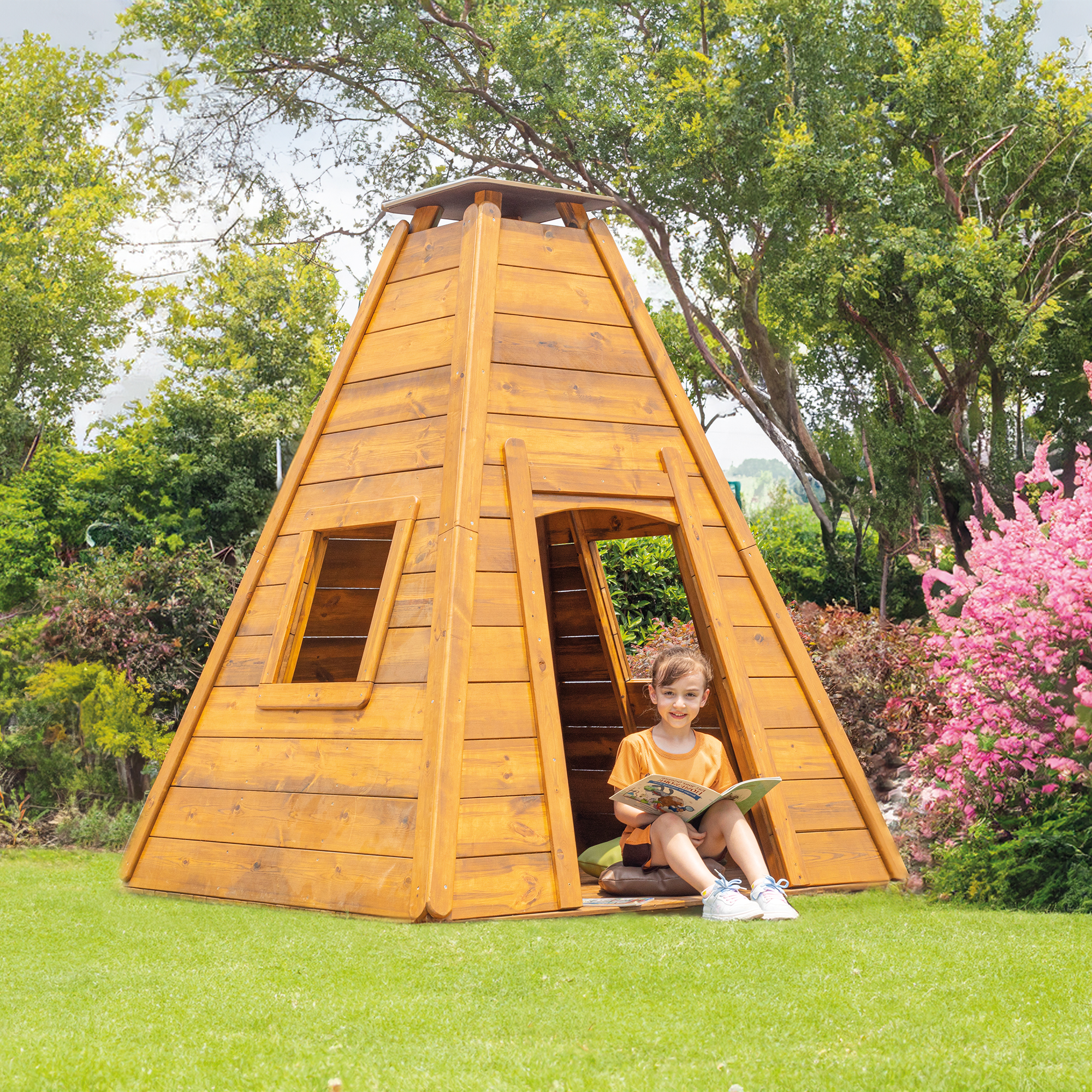 große Waldhütte Morgentau