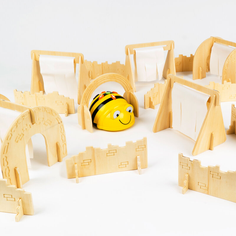 Bee-Bot Tunnel, Tor und Hindernisparcour