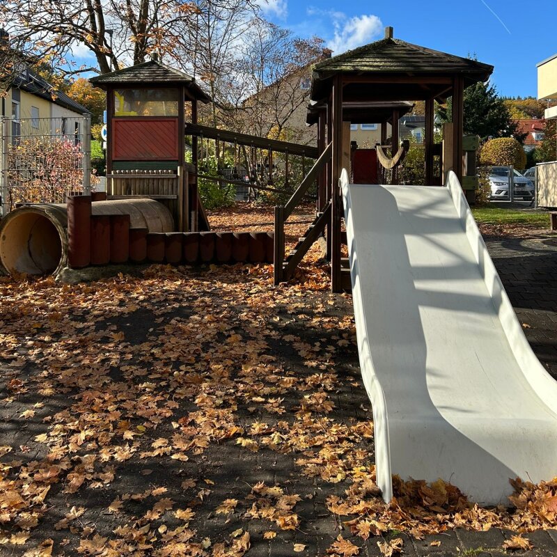 Edelstahlrutsche für Podest und Hang Breite 100 cm ohne Ohren, geprüft und zertifiziert für den öffentlichen Bereich