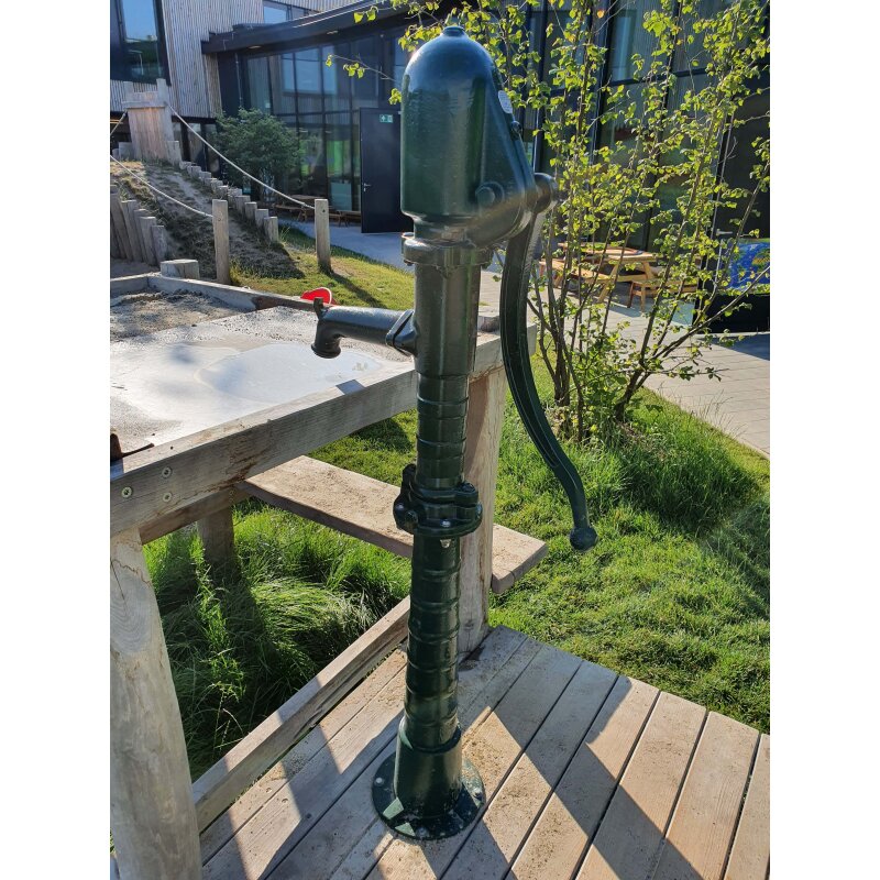 Saug- und Druckpumpe für Matschanlagen