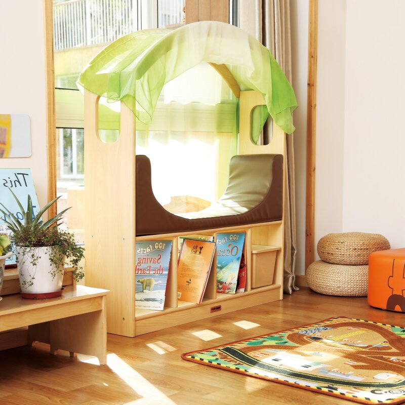 Spiel- und Lesecke Halbmond