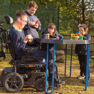 Gestelle für Entdecker- u. Experimentier-Tisch