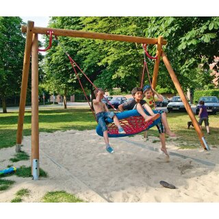 Nestschaukel mit Holzgestell aus Lärche