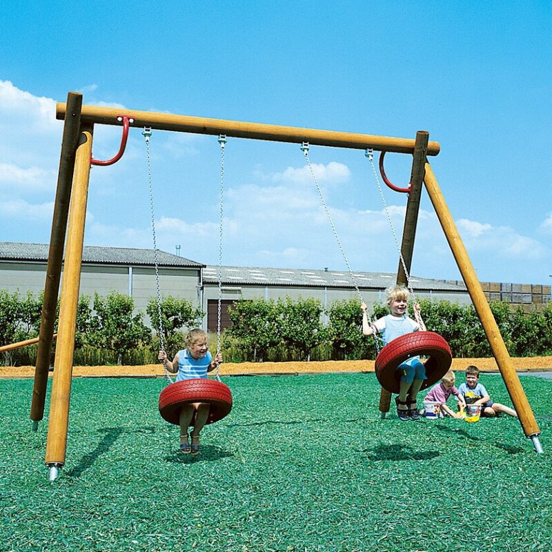 Hohe Doppelschaukel aus Lärchenholz