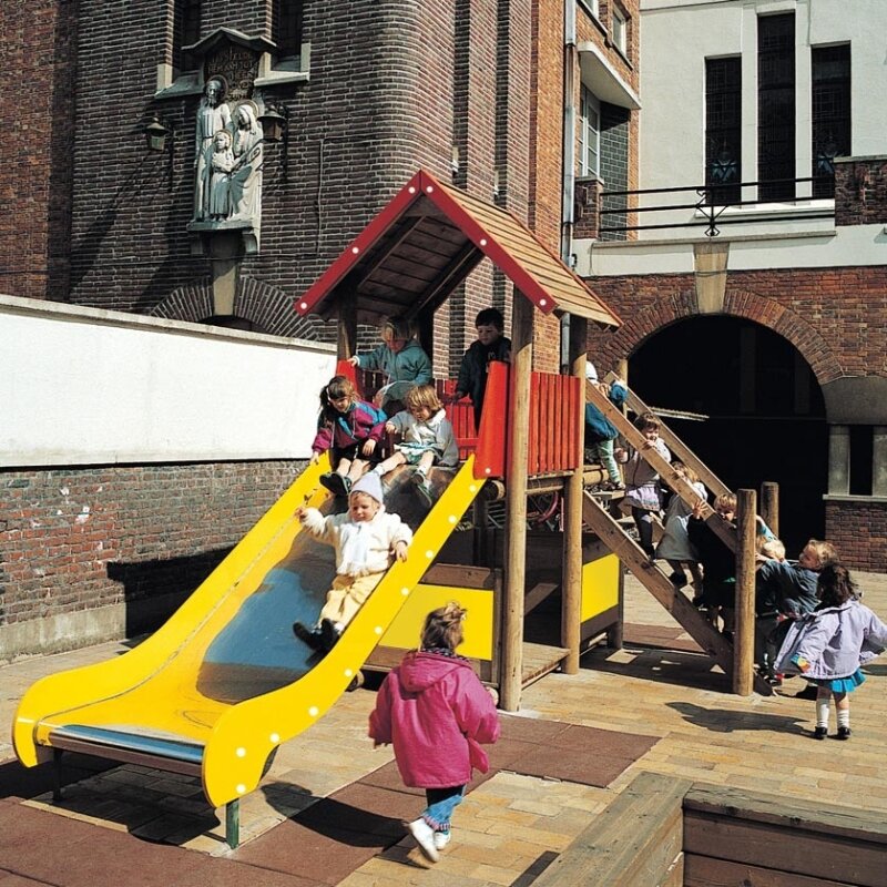 Räuberhöhle Spielplatzgerät