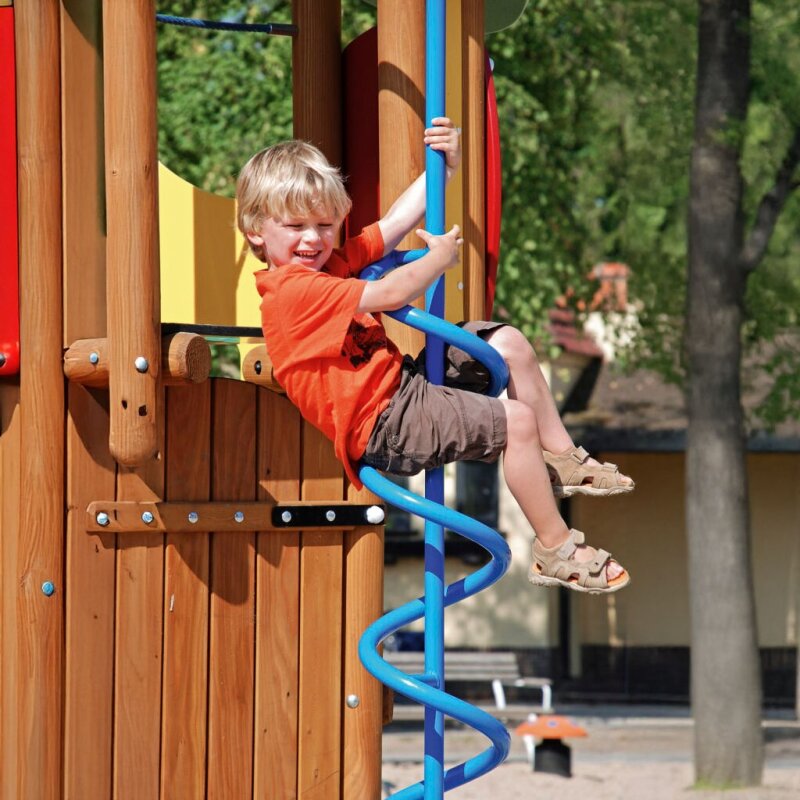 Spiralrutschstange zum Anbau an einen Spielturm