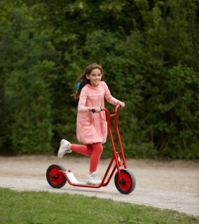 Roller Maxi mit Fußbremse Winther
