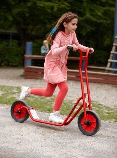 Roller Maxi mit Fußbremse Winther