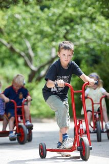 Roller Maxi mit Fußbremse Winther